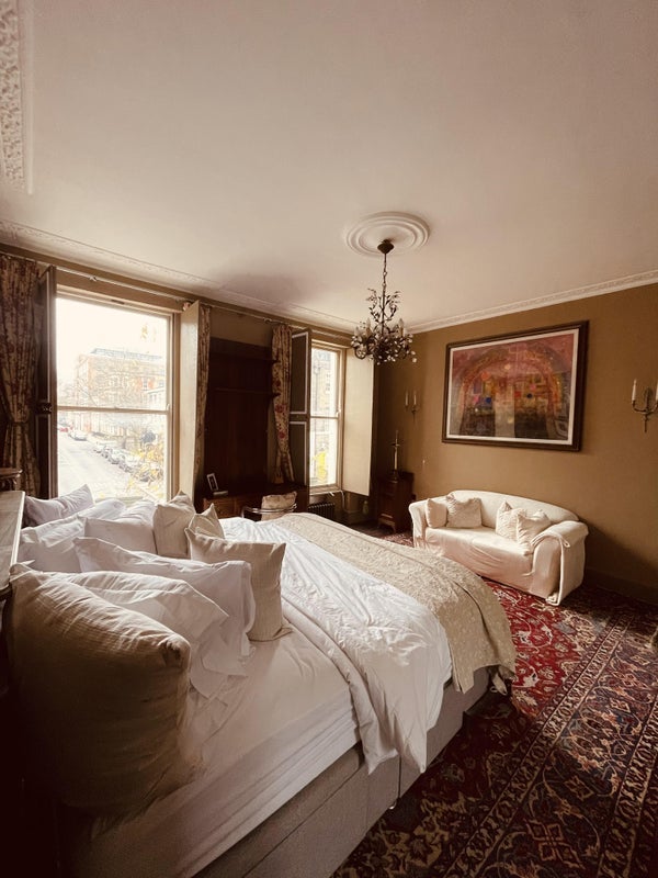 Room College Grove in Greater London
