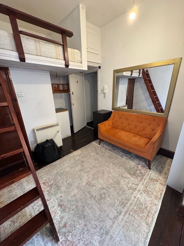 Flat Camden High Street in Greater London