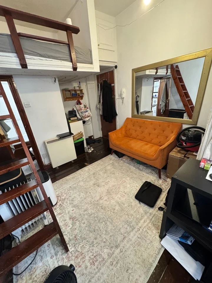 Flat Camden High Street in Greater London