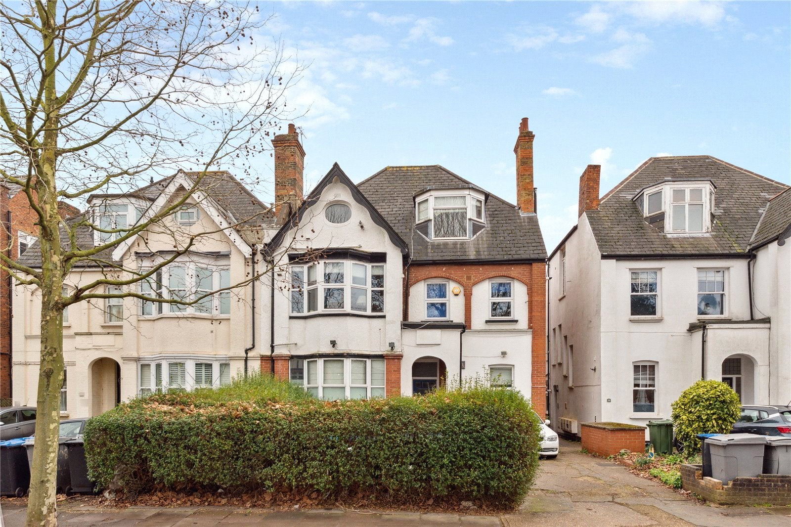 Flat The Avenue in Greater London