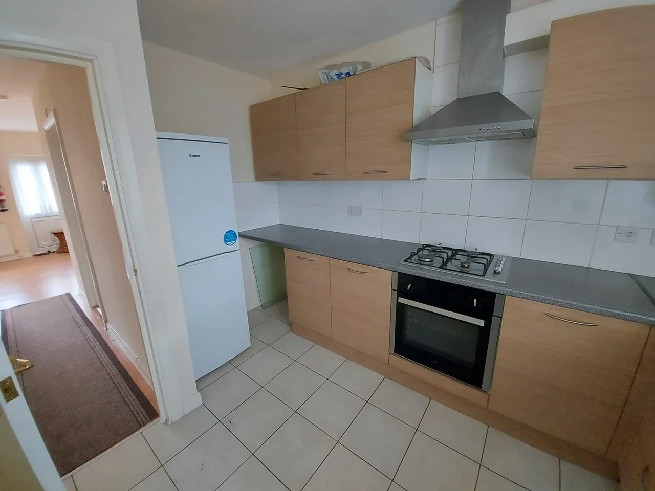 Flat Ilford Lane in Greater London