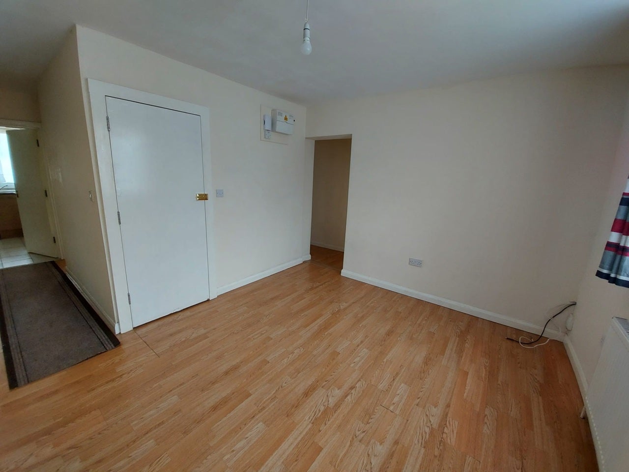 Flat Ilford Lane in Greater London