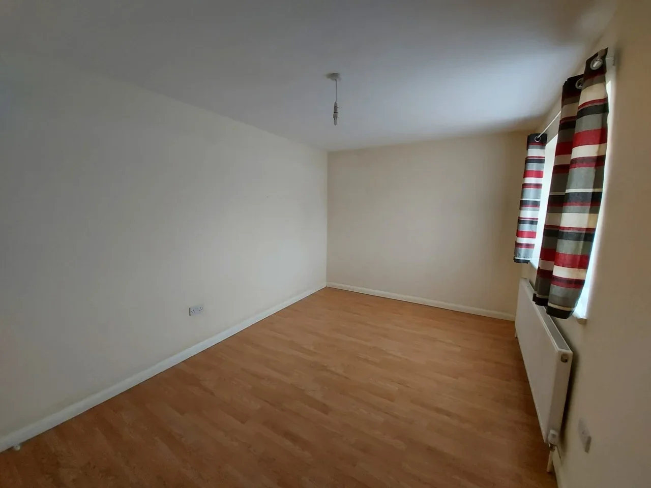 Flat Ilford Lane in Greater London