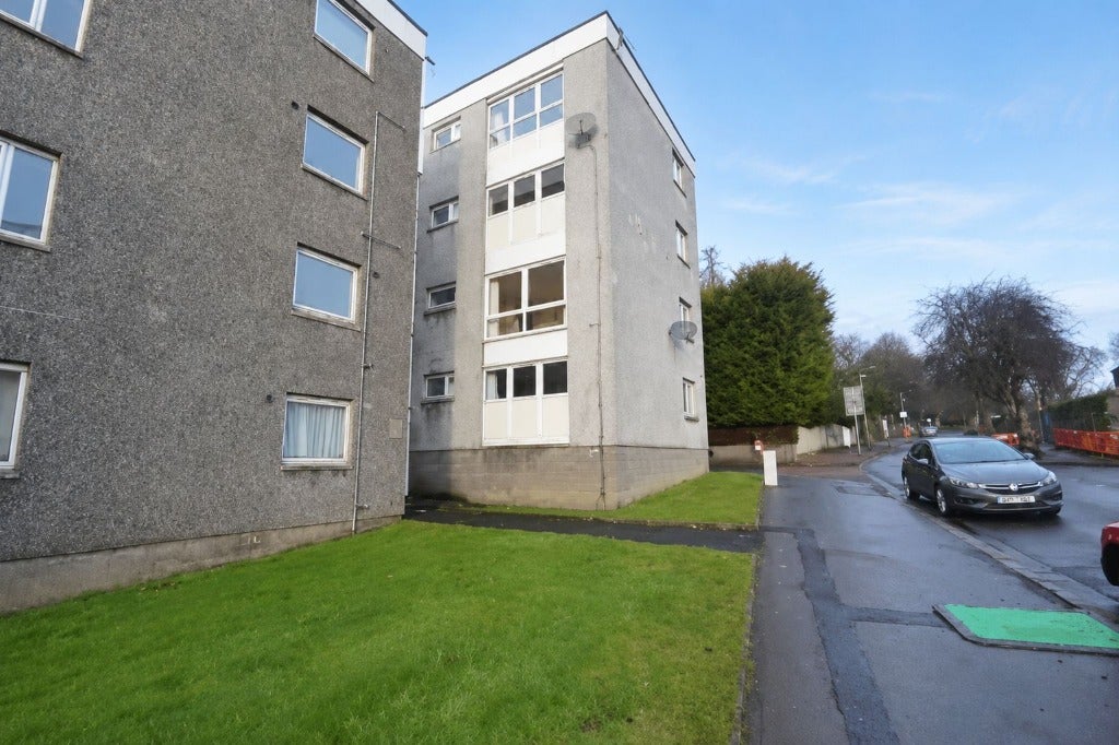 House Craigiebarn Road in Dundee