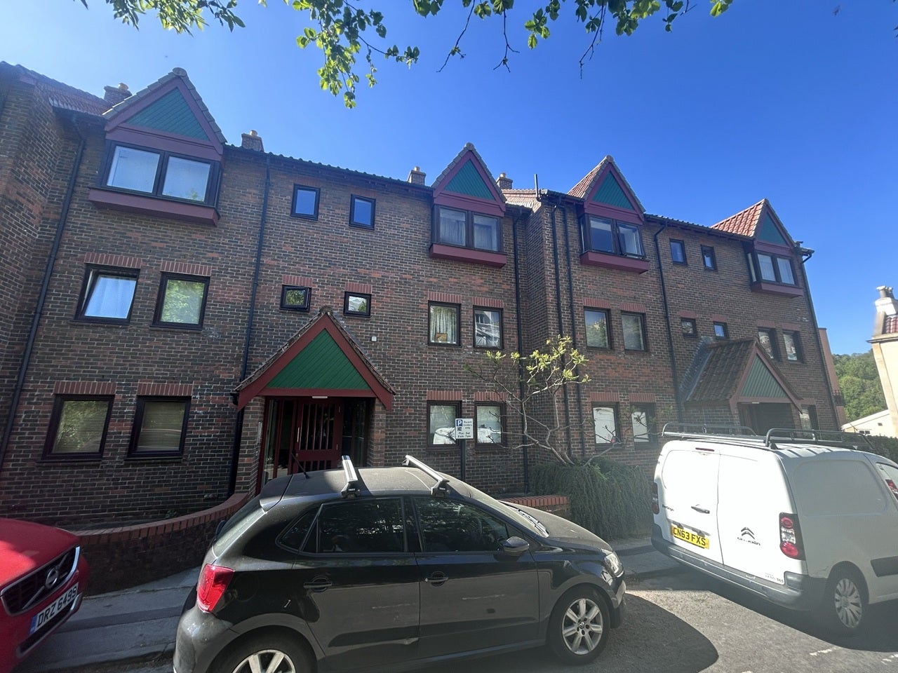 Flat Granby Hill in Bristol