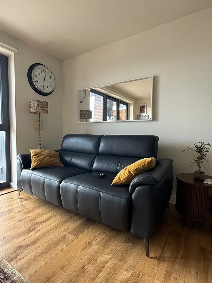 Flat Havelock Road in Greater London