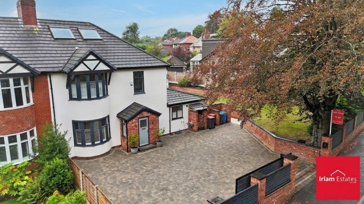 House Worsley Road in Salford