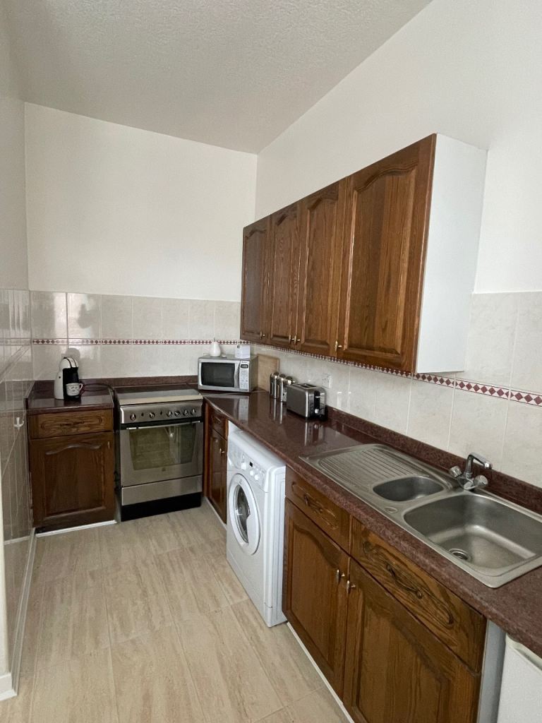 Flat Tynecastle Crescent in Glasgow