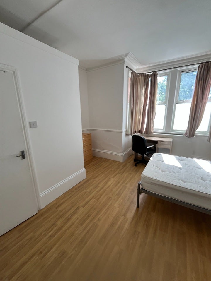 Room Grosvenor Road in Gloucester