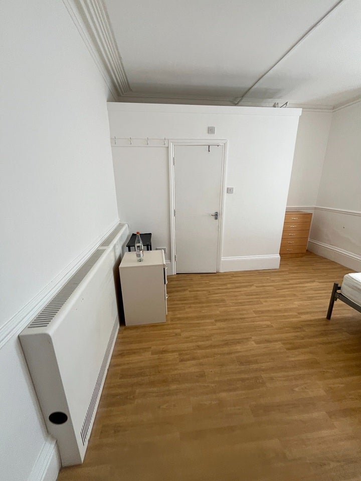 Room Grosvenor Road in Gloucester