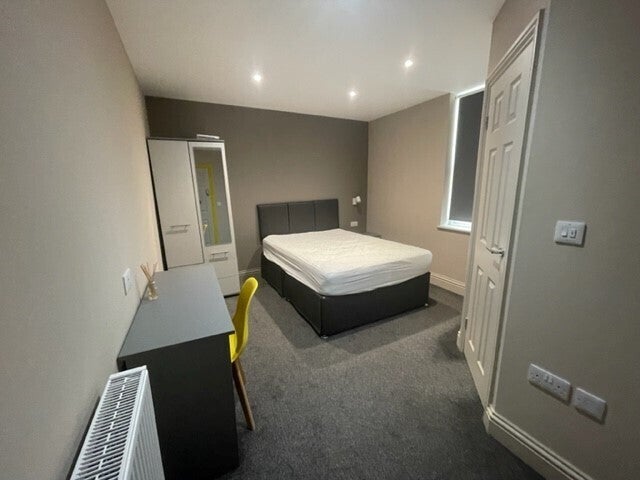 Room Foster Street in Lincoln