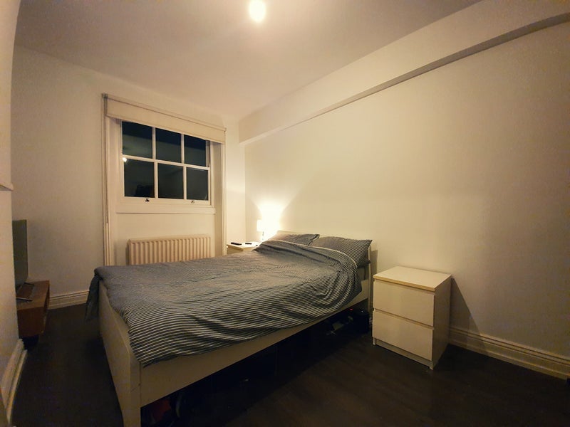 Flat Kentish Town Road in Greater London