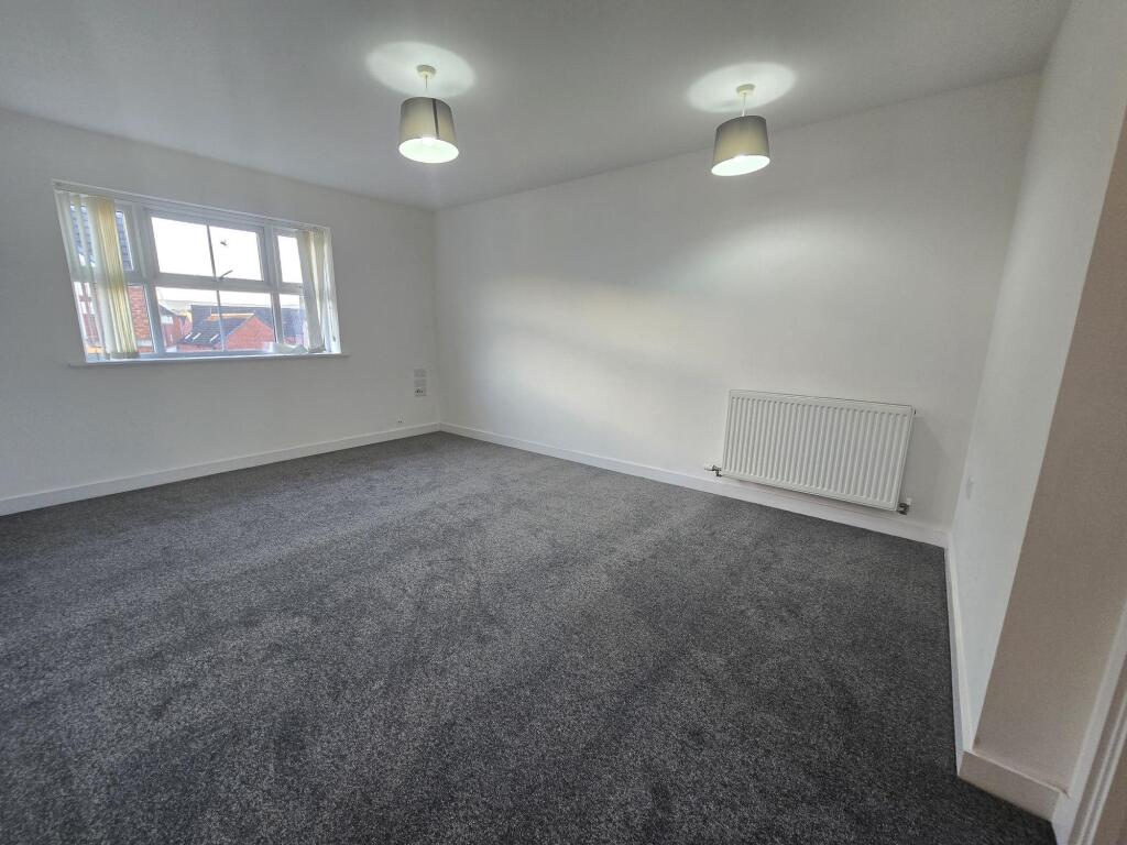 Flat Argosy Way in Newport