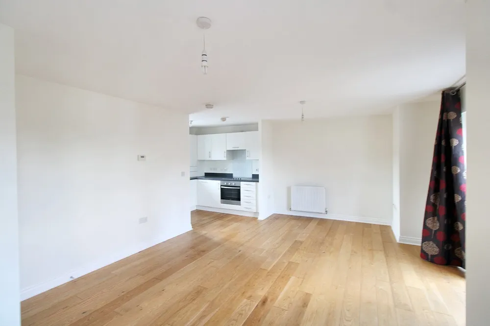 Flat Hedley Way in Wealden