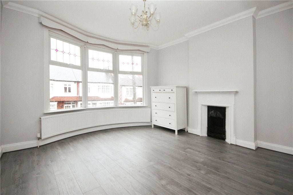 House Guildersfield Road in Greater London