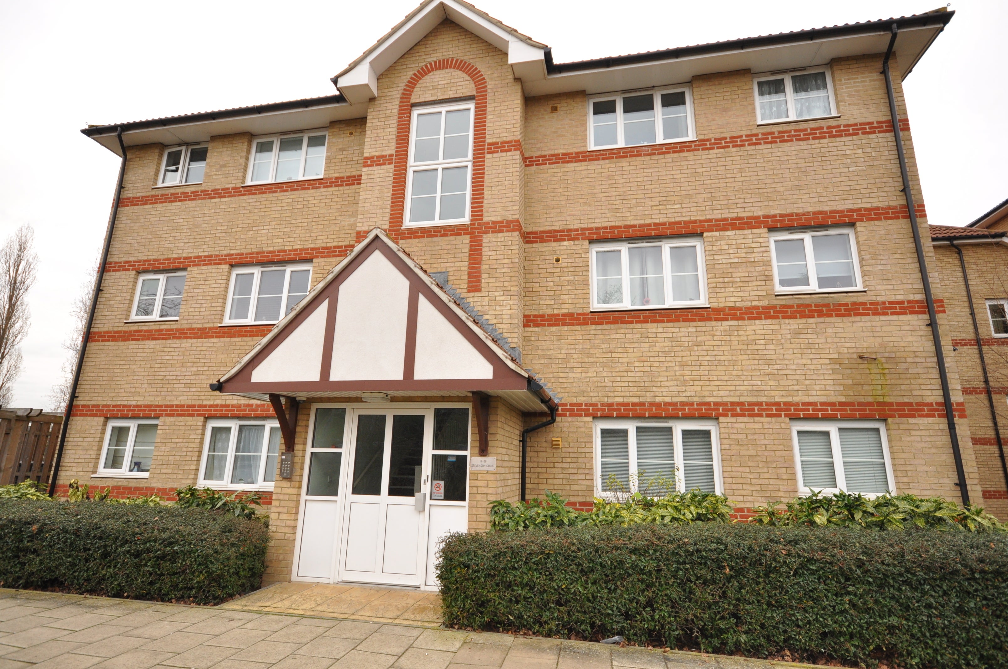 Flat Cumberland Place in Greater London
