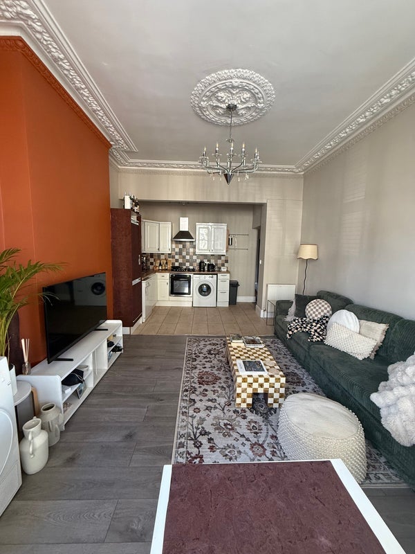 Room Great West Road in Greater London