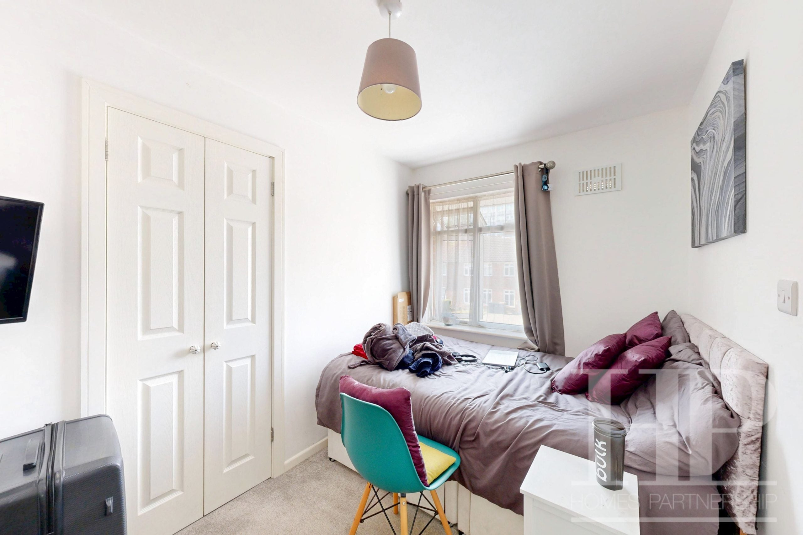 Room Smalls Mead in Crawley