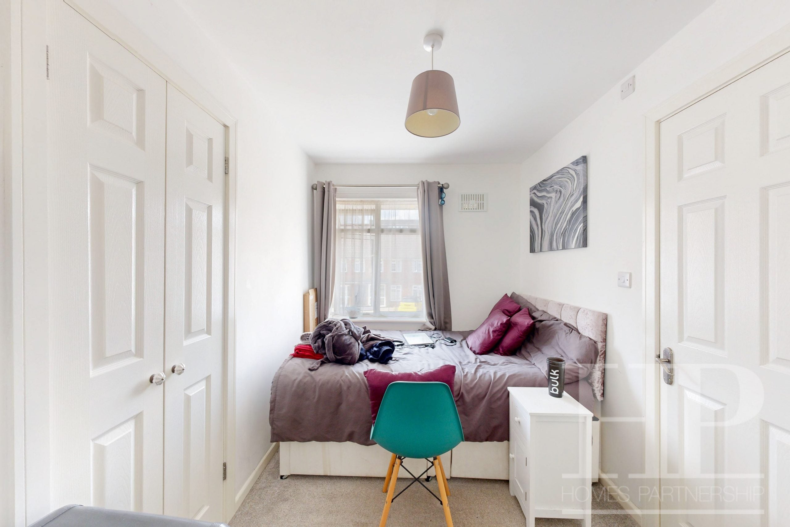 Room Smalls Mead in Crawley