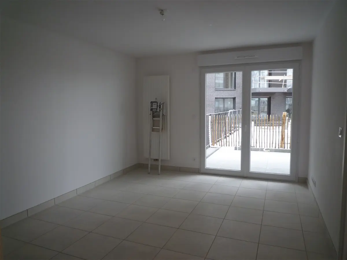 Flat Rue Claude et Simone Millot in Nantes