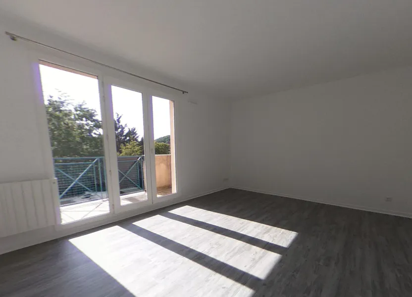 Flat Rue du Bois Michel Pierre in Bures-sur-Yvette