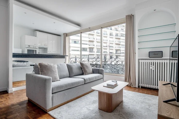 Appartement Avenue Paul Doumer à Paris