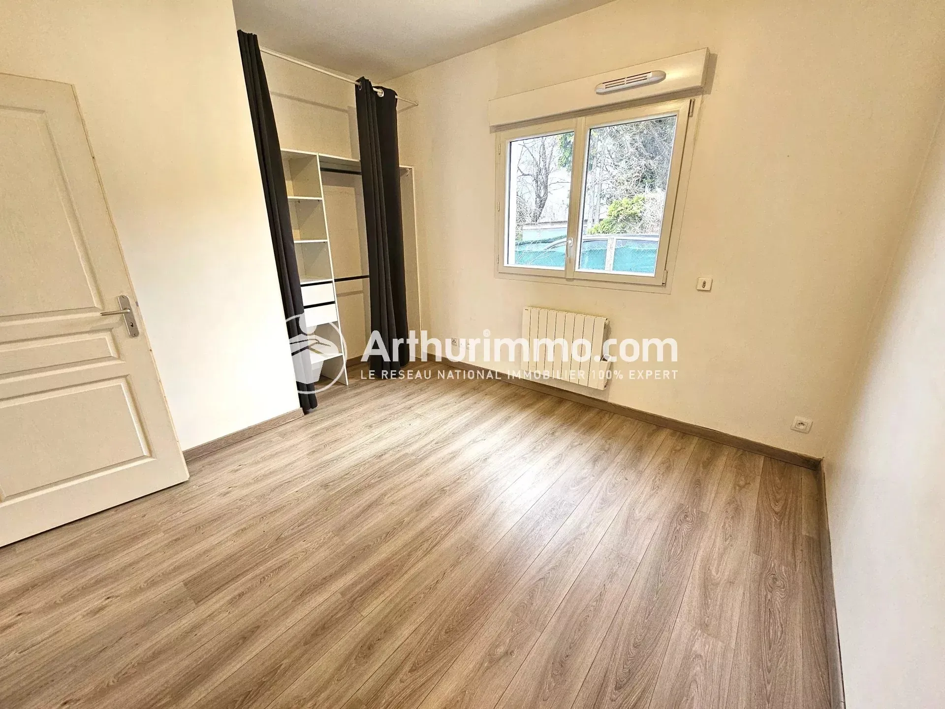 Flat Chemin de Saintry-sur-Seine in Saint-Pierre-du-Perray