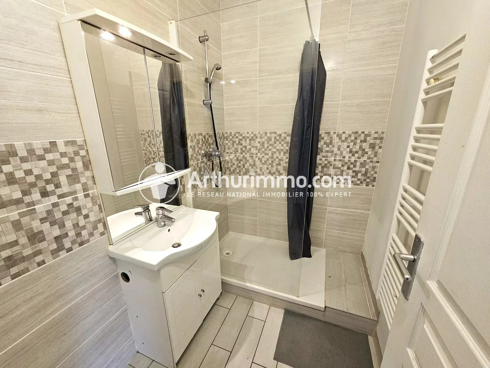 Flat Chemin de Saintry-sur-Seine in Saint-Pierre-du-Perray