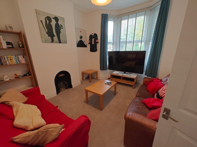 Room Alderbrook Road in Greater London