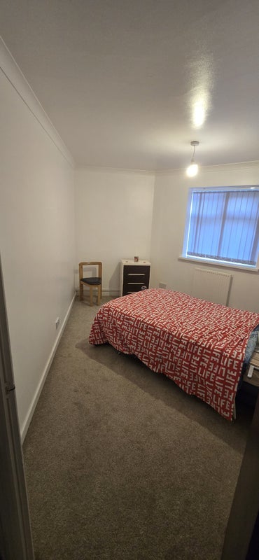 Room Rowland Street in Salford