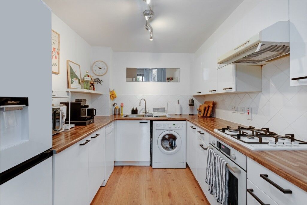 Flat Sutherland Avenue in City of Westminster