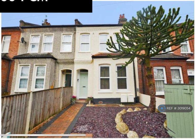 Flat Kilmorie Road in Greater London