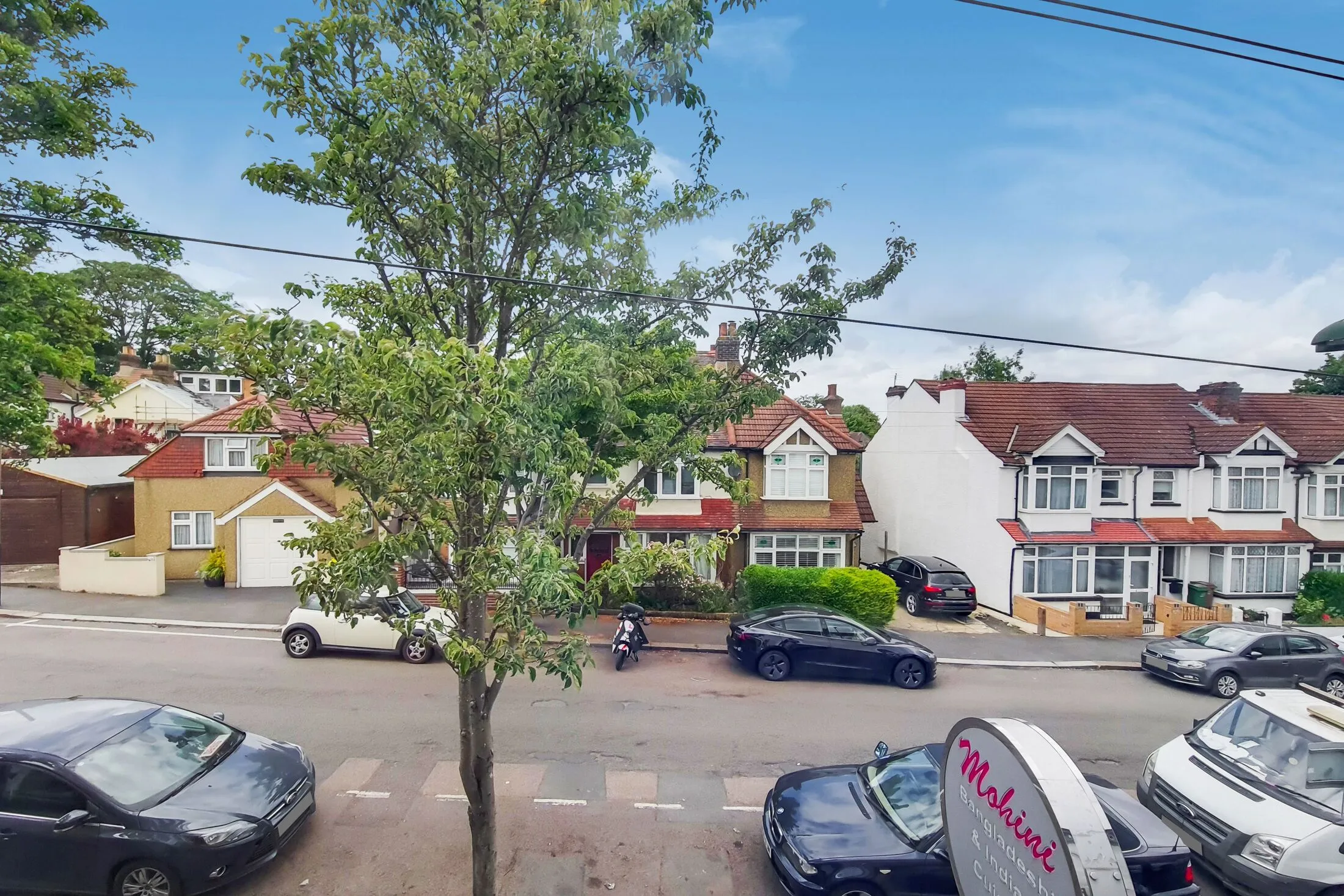 Flat Gordon Road in Greater London