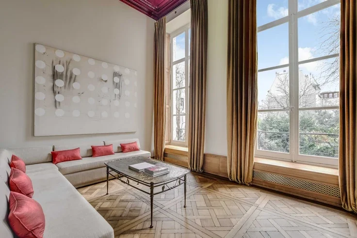 Appartement Rue de Varenne à Paris