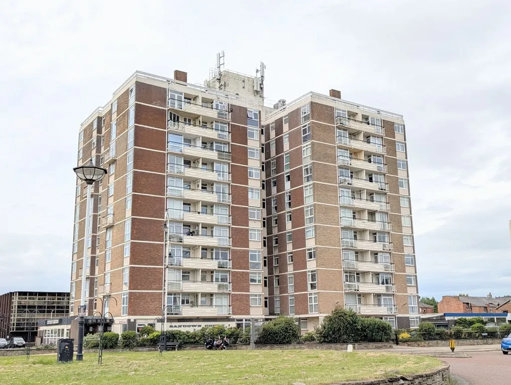 Flat Albert Road in Southport