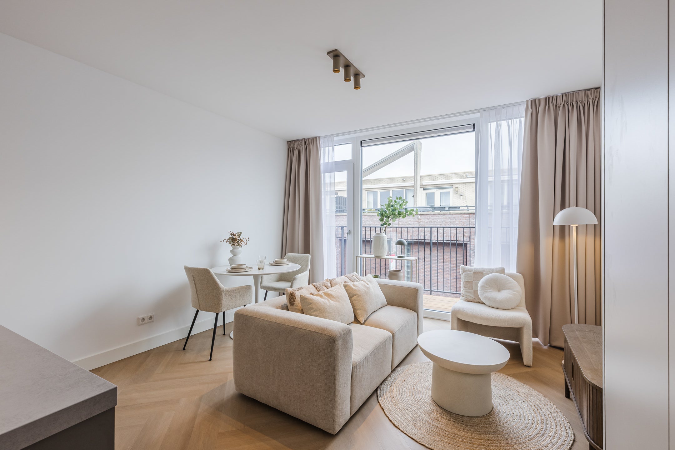 Appartement Hoofdweg 1197 E in Nieuw-Vennep