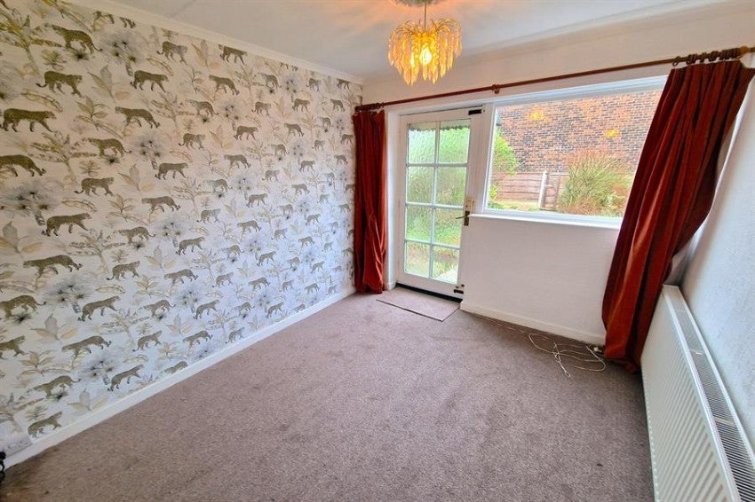 House Berwick Avenue in Cheadle