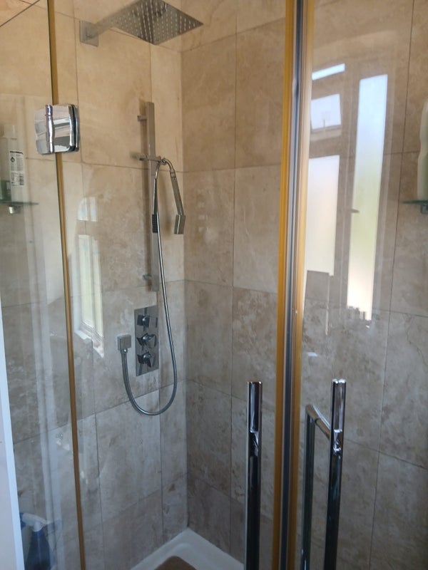 Room Woolstone Road in Greater London