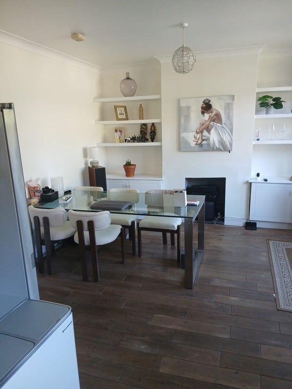Room Woolstone Road in Greater London