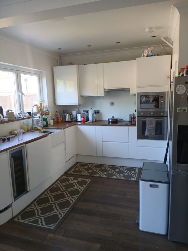 Room Woolstone Road in Greater London