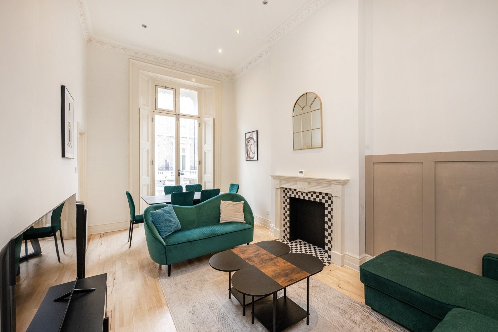Flat Clanricarde Gardens in Greater London