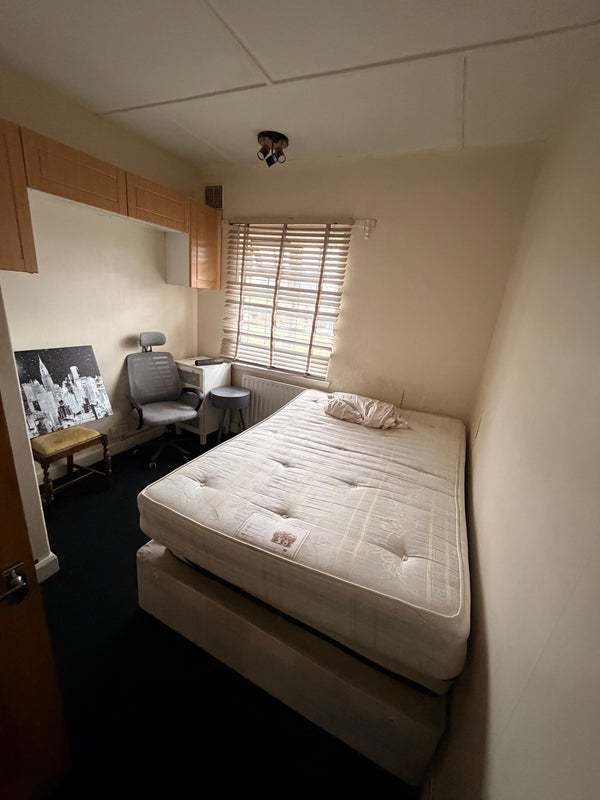 Room Katherine Gardens in Greater London