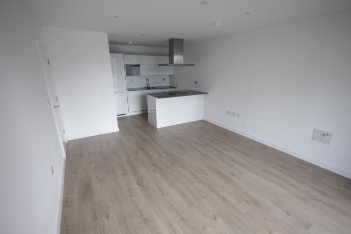 Flat Montfichet Road in Greater London