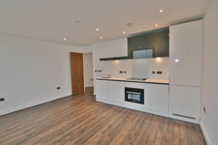 Flat Wesley Walk in Basingstoke and Deane