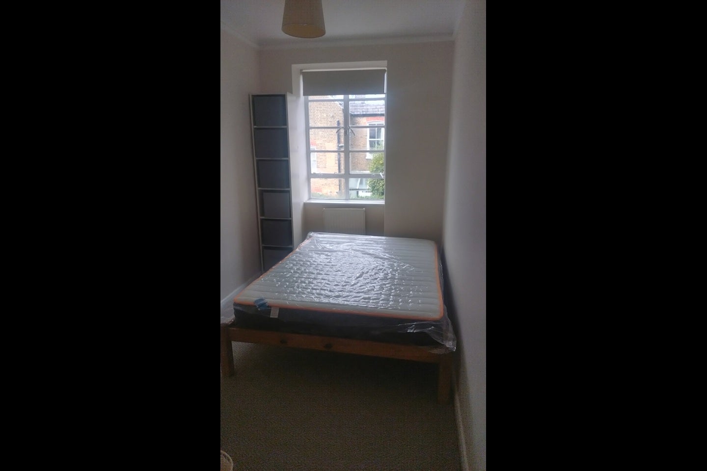 Flat Nightingale Lane in Greater London