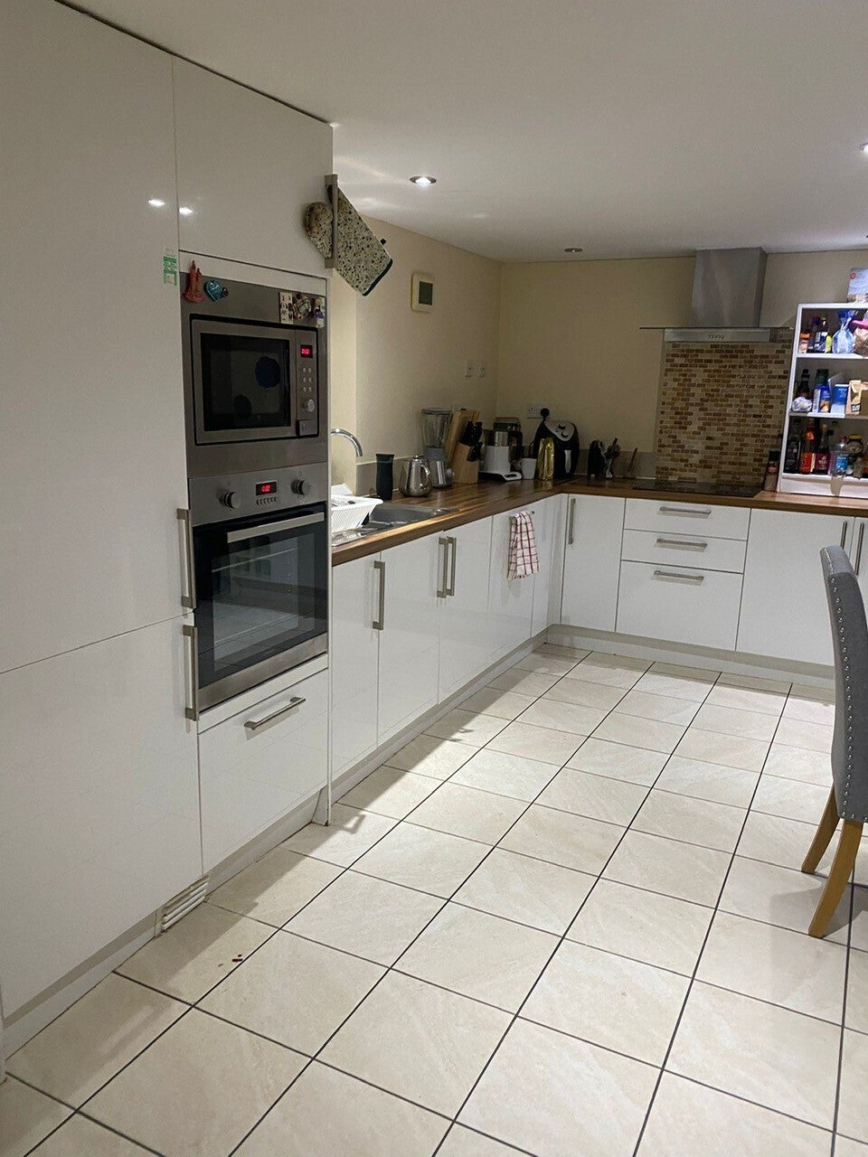 Flat Totteridge Lane in Greater London