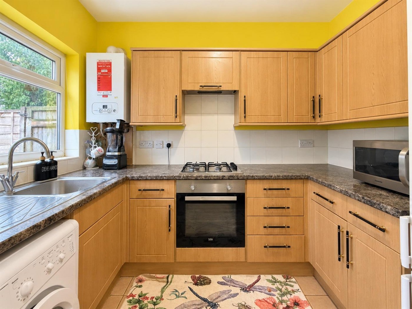 Flat Imperial Road in Greater London