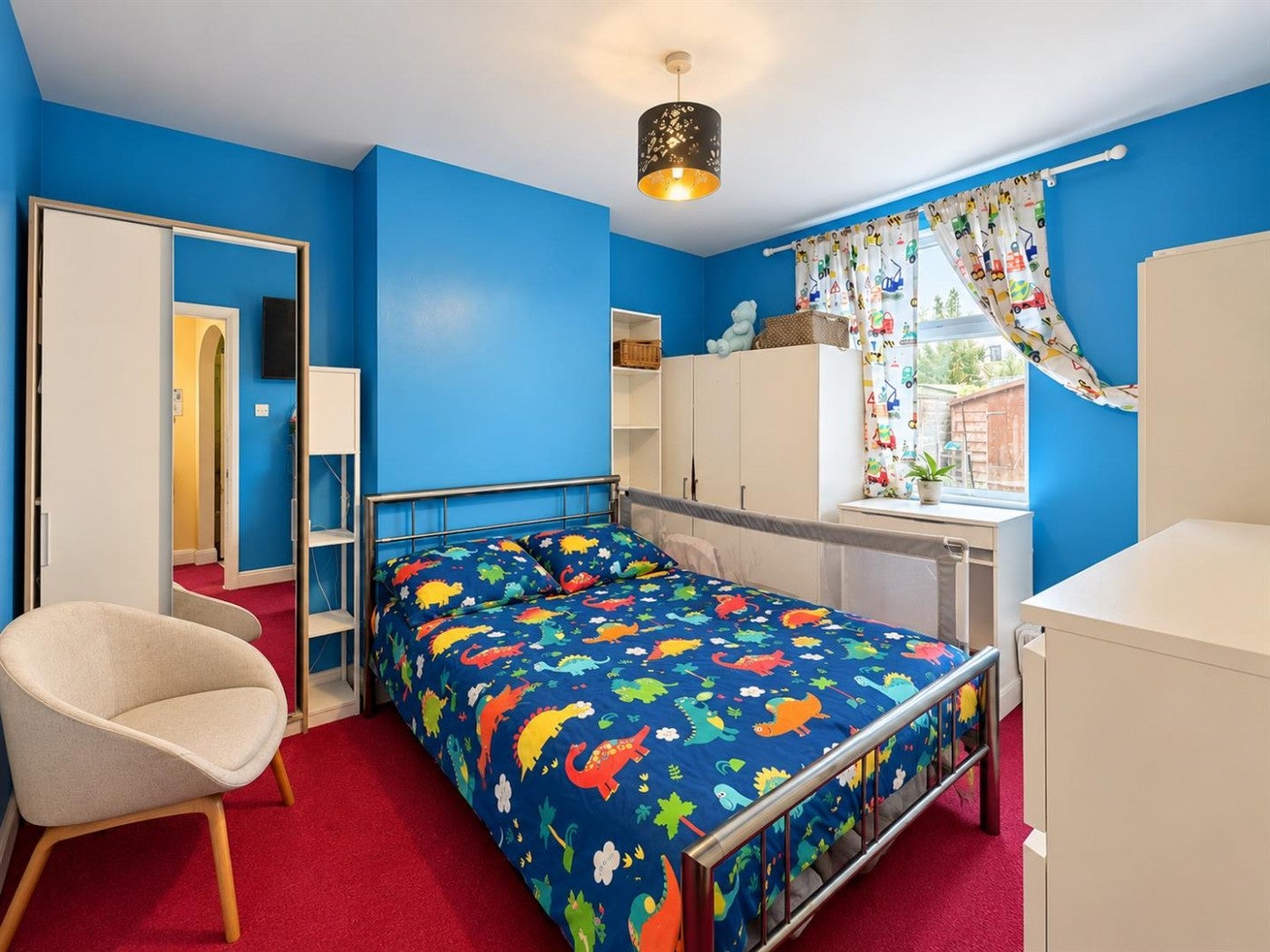 Flat Imperial Road in Greater London