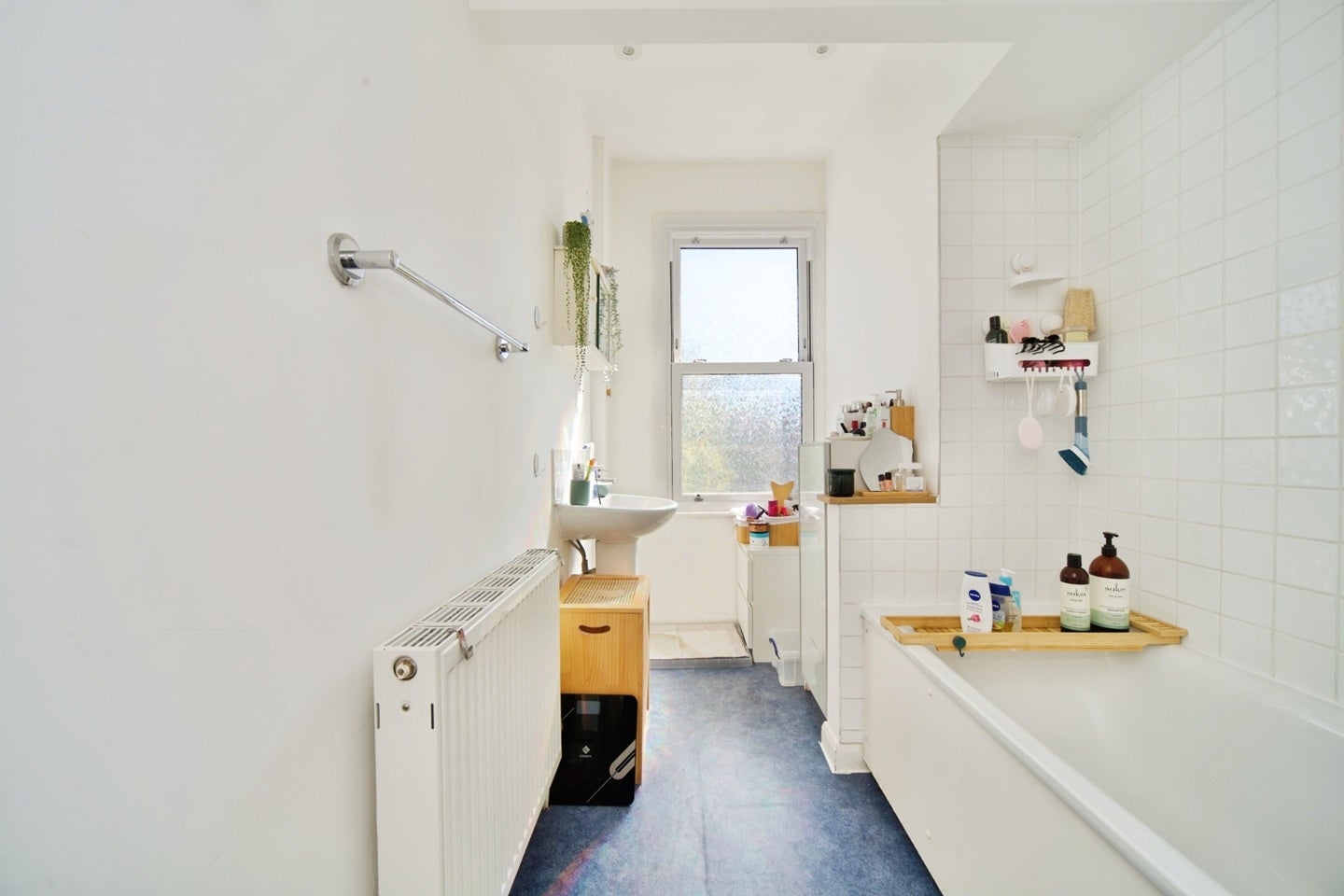 Flat Pegasus Court in Greater London