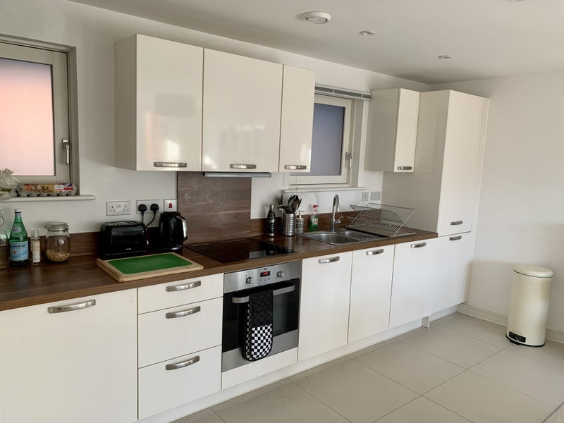 Room Blondin Way in Greater London